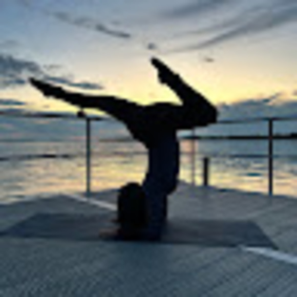 Meet your Posher, Nisha - Picture 1 of 1